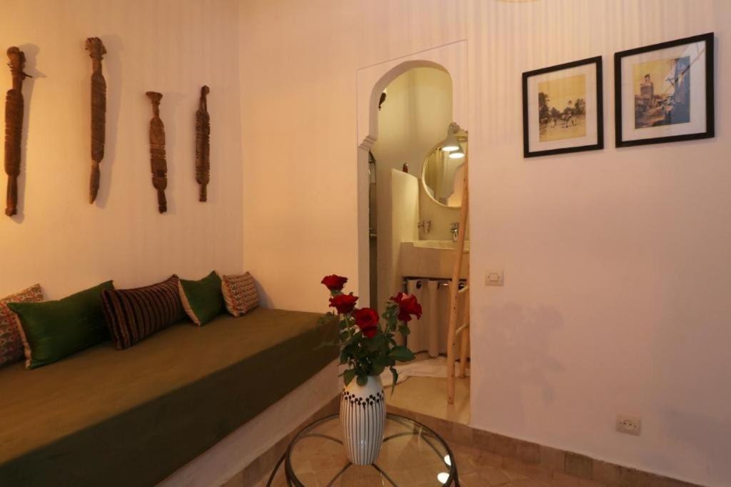Riad 103 Medina Pool And Hammam Marrakesh Exteriör bild